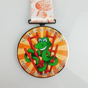 Медали с литой медали.